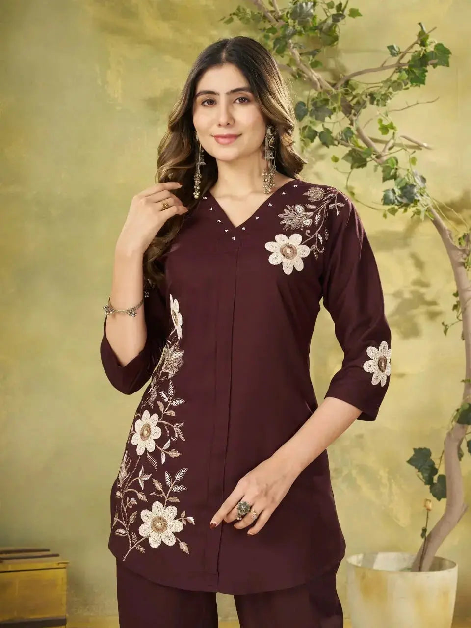 Wine Coord Set with V-neck and floral embroidery closeup