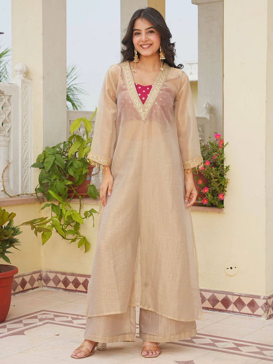 Beige soft tissue suit with V-neck patchwork embroidery and palazzo