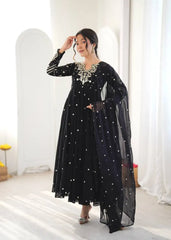 Black Embroidered Suit Full Length Front with Dupatta Trailing – KU246