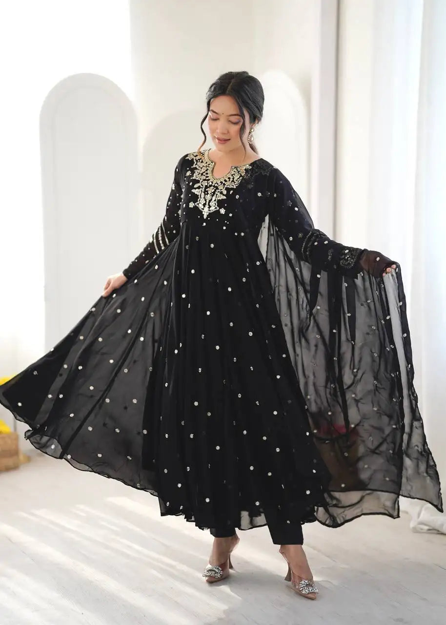 Black Anarkali Suit Front Arms Spread Wide Dupatta – KU246
