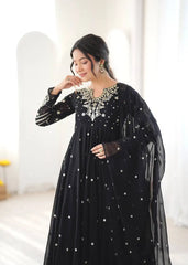 Black Suit Upper Body Half Shot Fancy Neck Embroidery Close – KU246