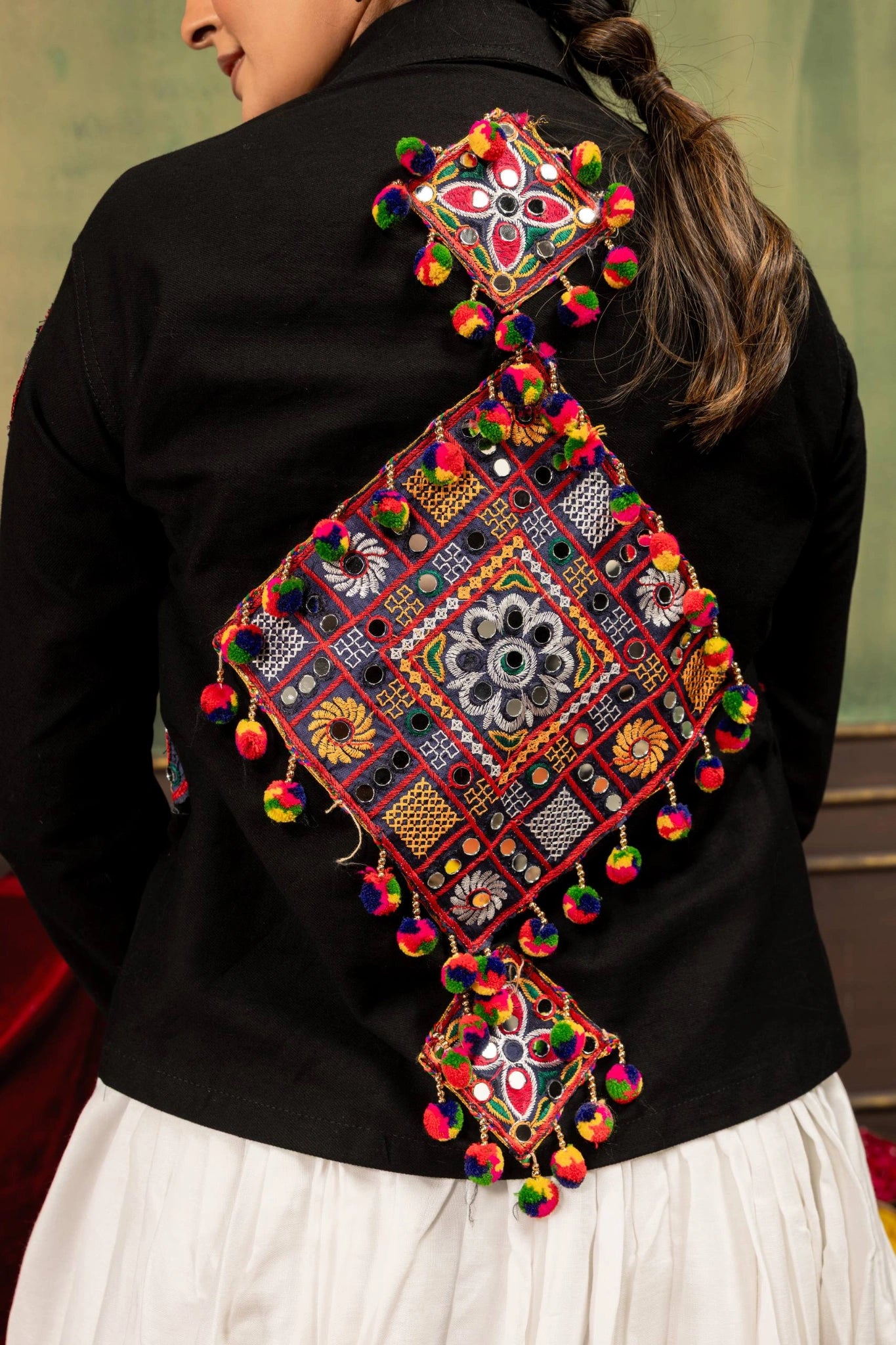 black jacket lehenga kutchi mirror embroidery back detail kalyanja KL188