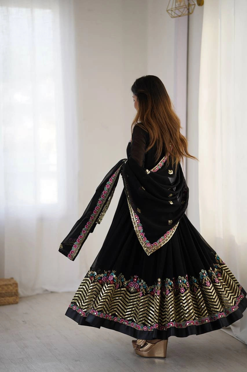Black Anarkali Suit model back view open dori tie-up KU264