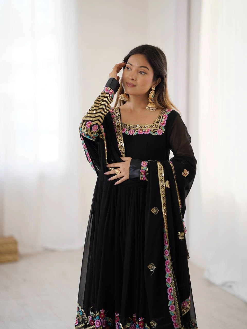 Black Suit model upper body neckline embroidery moti detail KU264