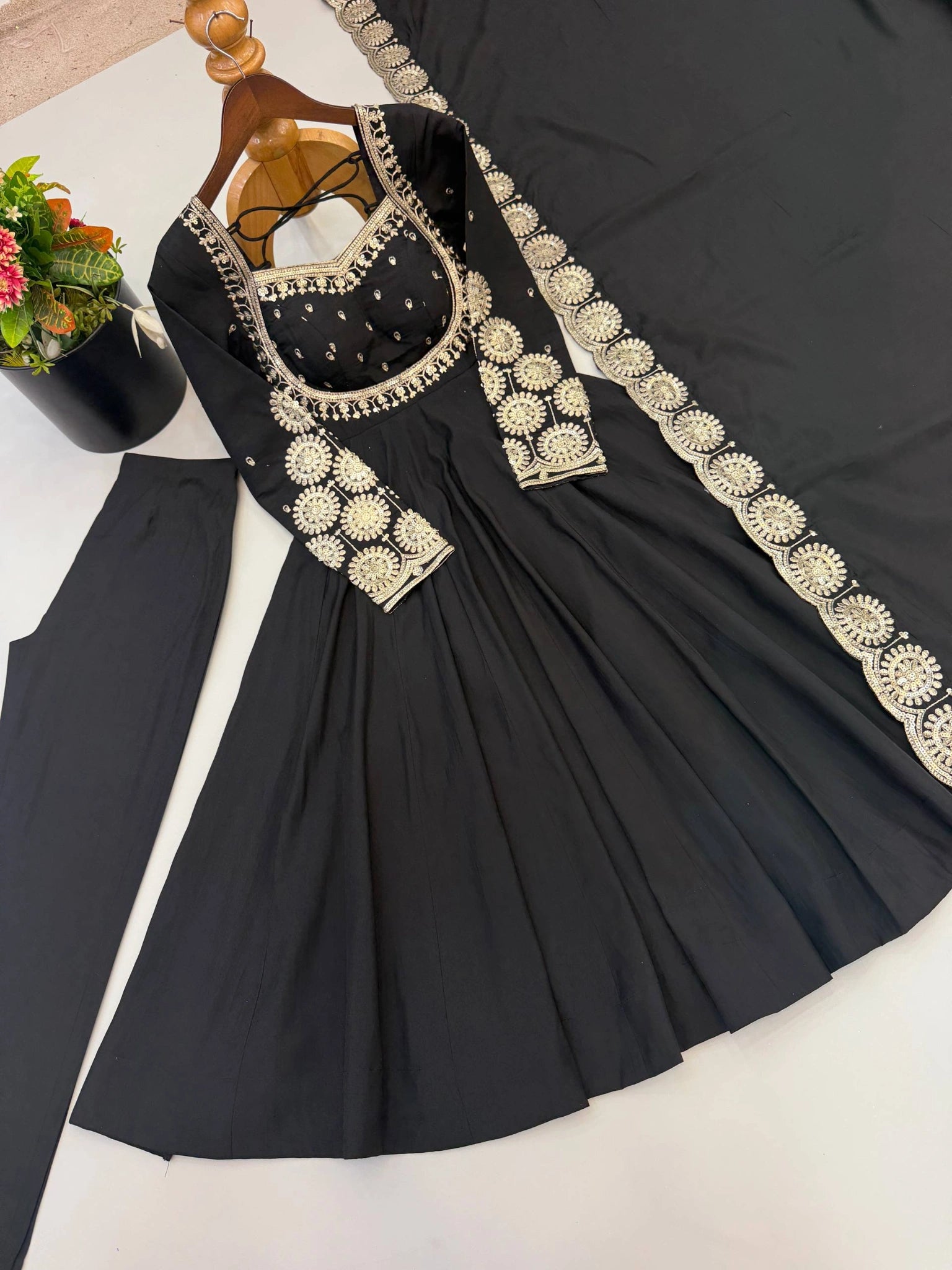 Black Sequins Suit Hem Chakra Motif KU274 Kalyanja