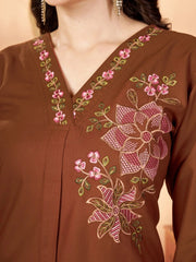brown multi thread embroidered coord set kalyanja kc12 vneck embroidery close up