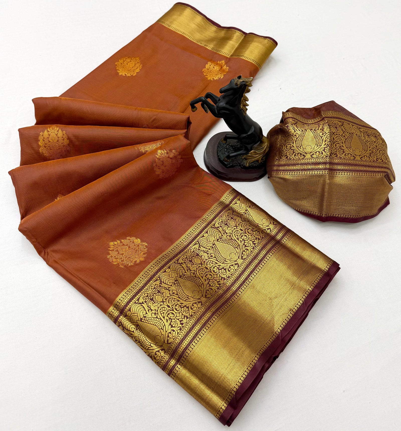 Brown Saree body butti motif close-up – KS374