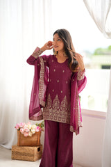 Burgundy suit - U-neck full sleeve front