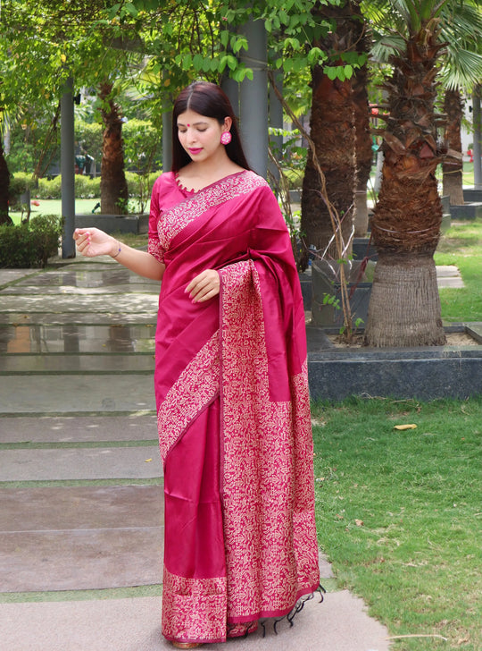 Dark Pink Warli Weaving Soft Banglori Raw Silk Saree crafted with intricate handloom design, perfect for traditional occasions like reception, sangeet, and festive celebrations.