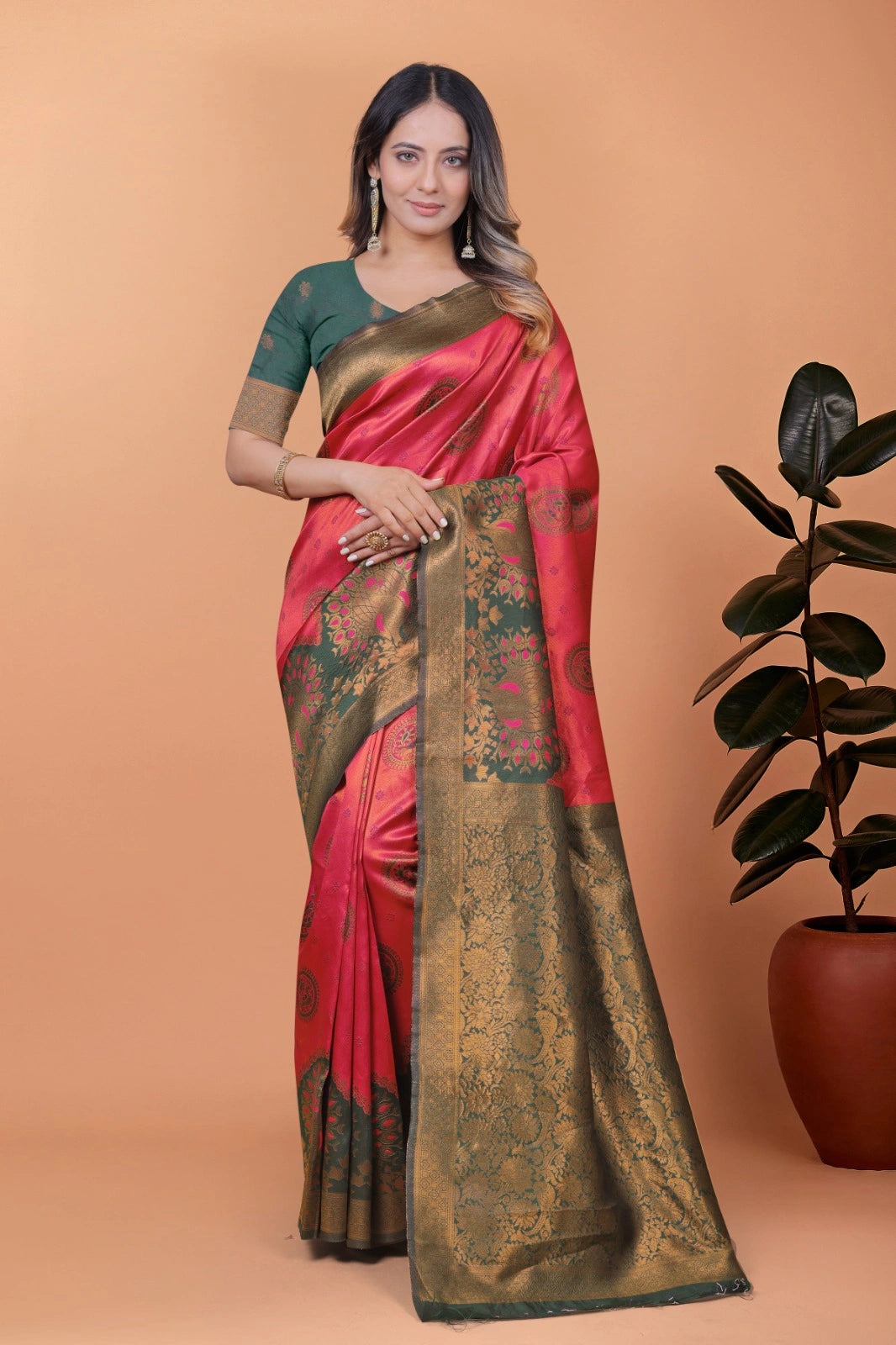 Dark Pink Zari Weaving Saree – blouse piece detail – KS396