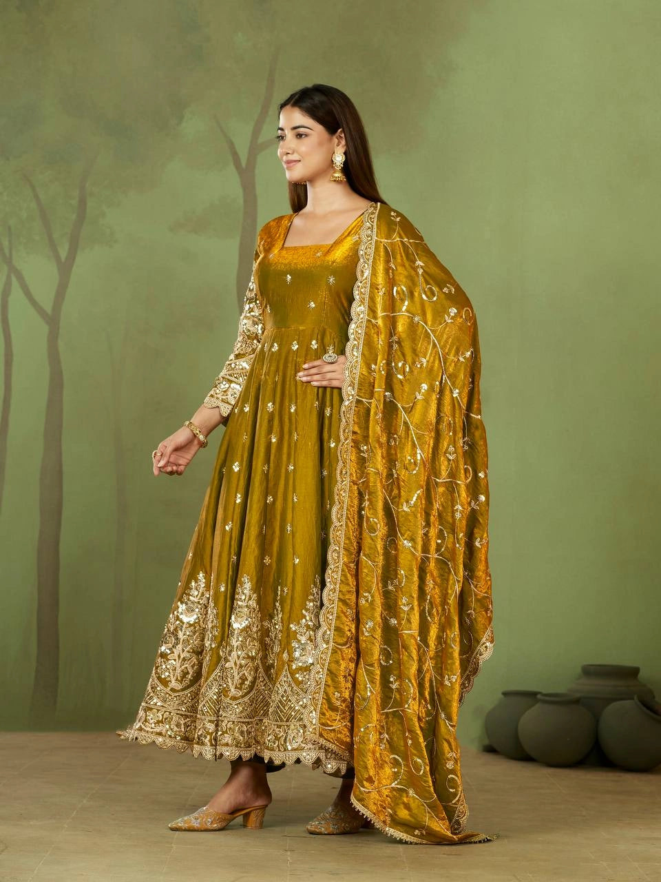 Gold Anarkali Suit back view open dori tie-up neckline KU267