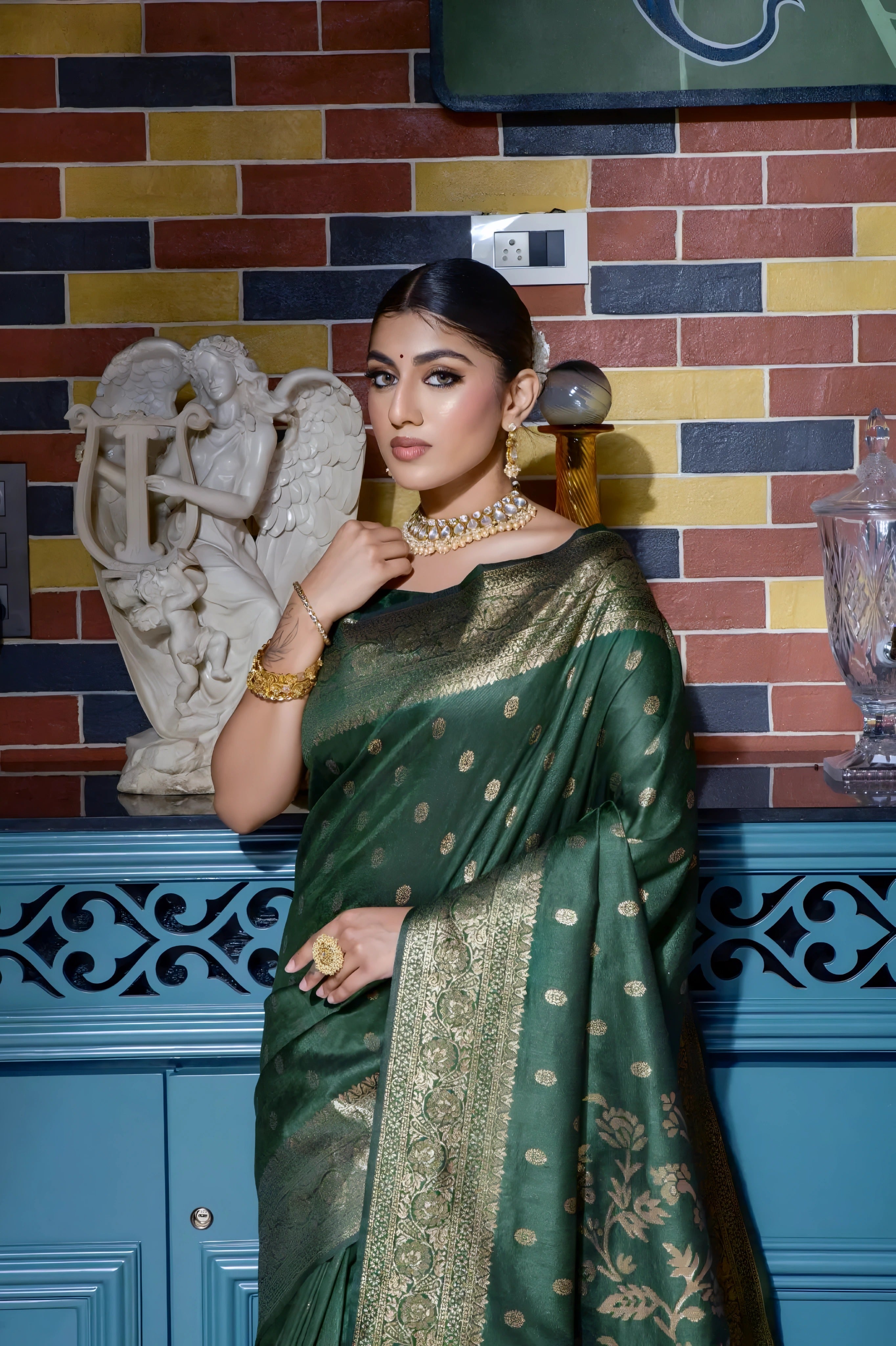 Dark Green Banarasi Raw Silk Zari Weaving Saree