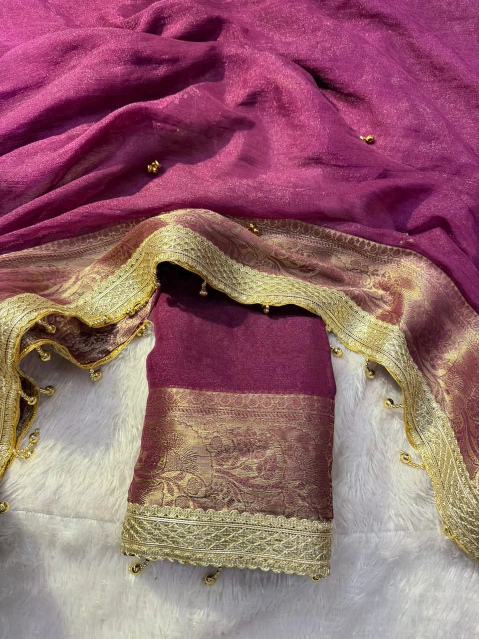 Magenta chiffon saree pallu with running blouse piece
