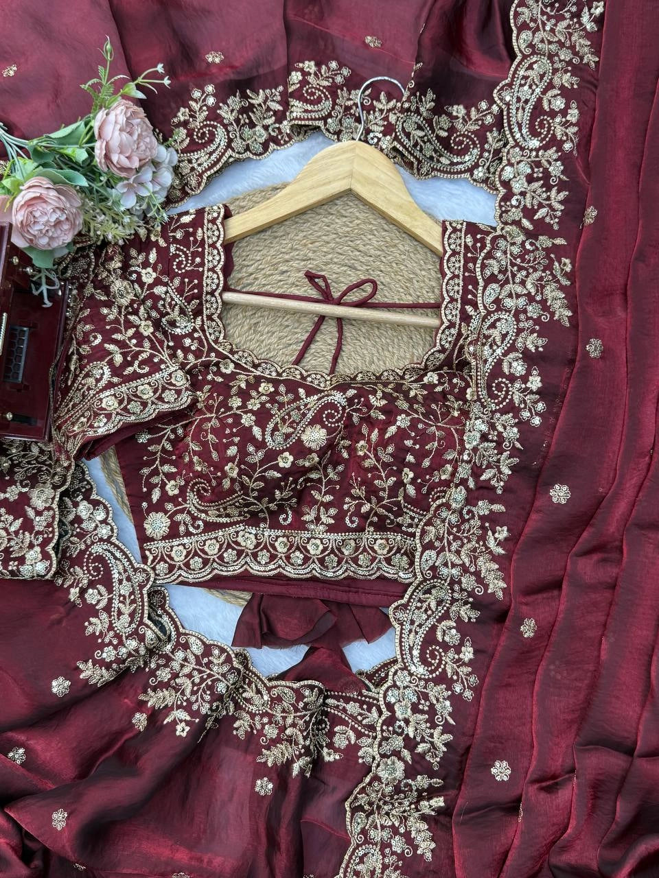 Maroon saree scalloped embroidered border detail