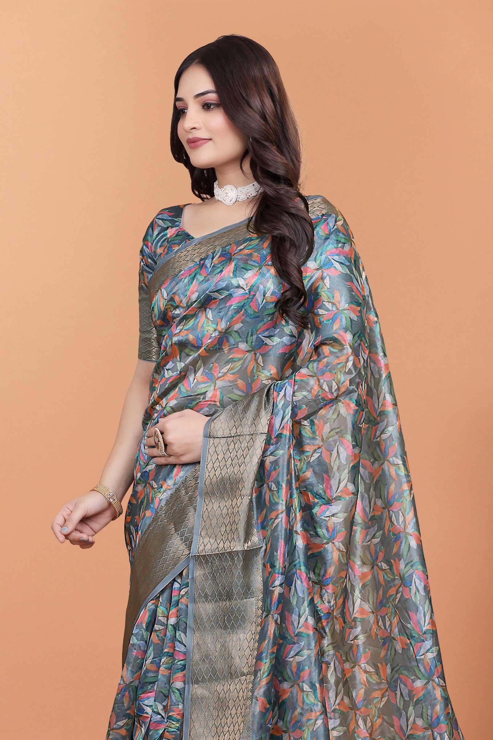 Multicolor Zari Weaving Saree Upper Body Zari Border Close-Up | Kalyanja KS357