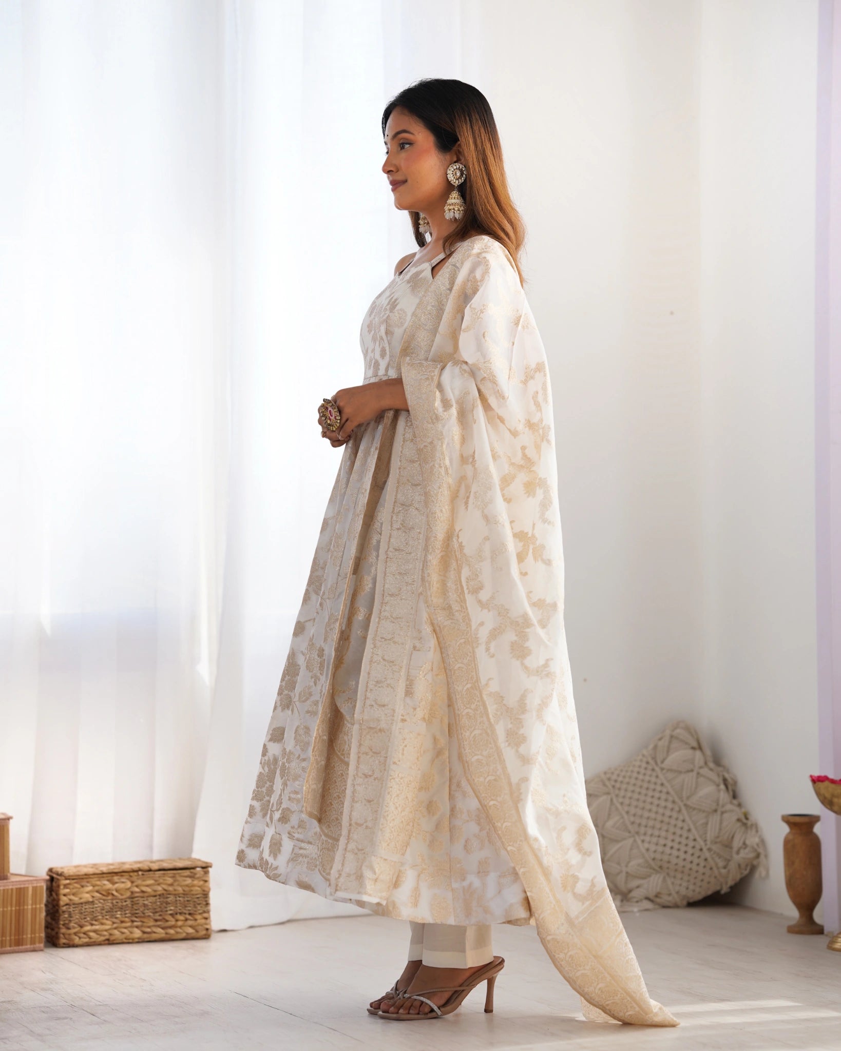 Off White Banarasi suit side view with dupatta over shoulder
