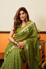 Olive Green Jacquard Weaving Saree – Portrait Close Up KS365