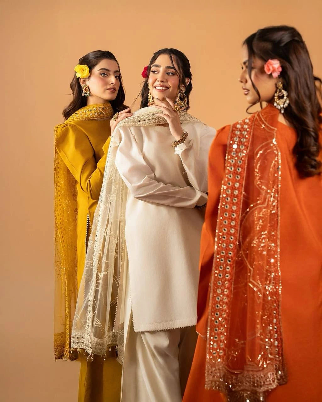 White Fancy Lace Border Natural Crepe Silk Suit