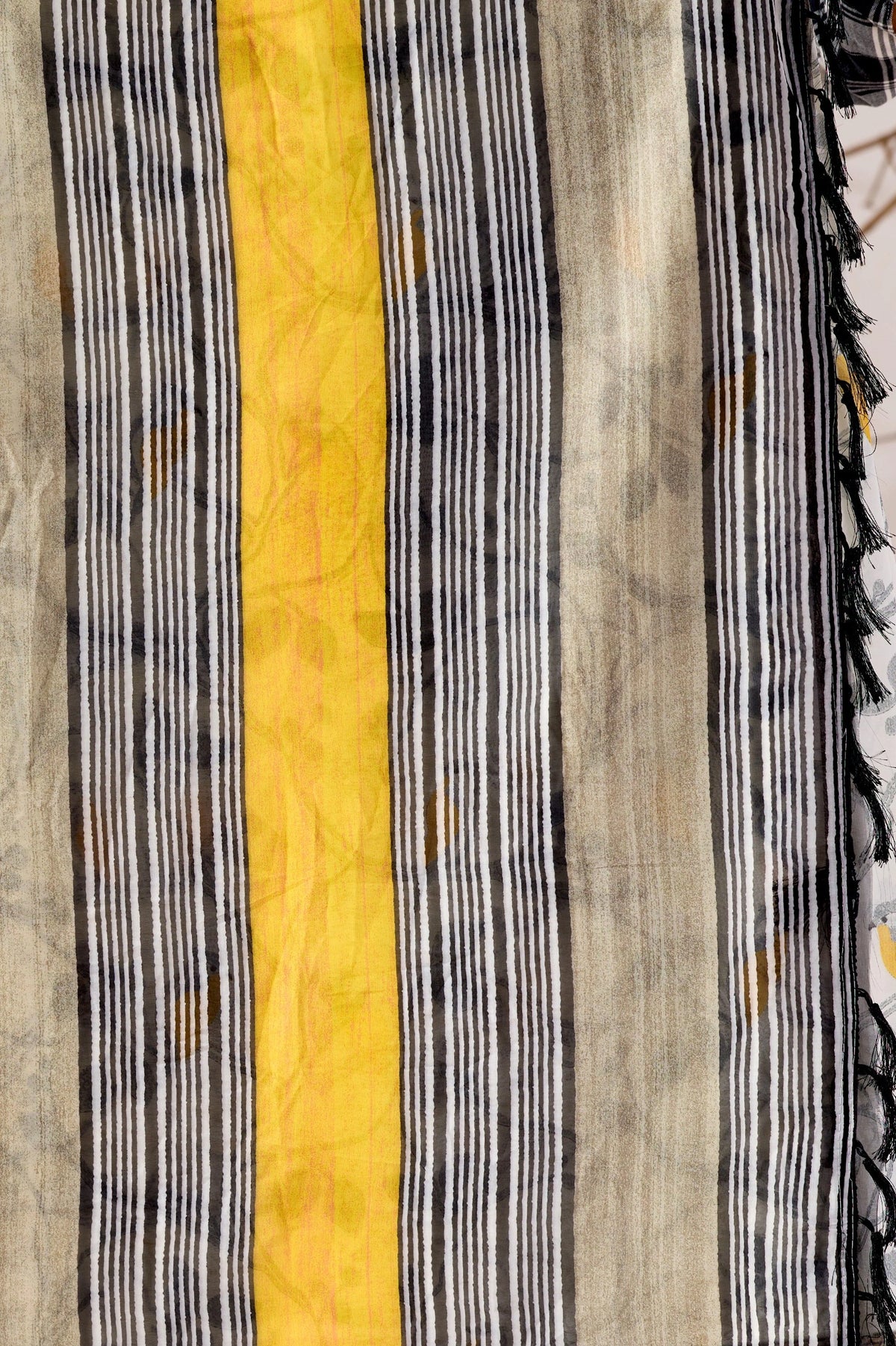 White Digital Print Border Soft Georgette Saree - kalyanja