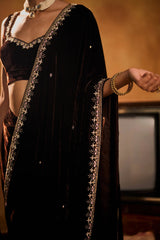 Kajal Pallu Moti Velvet Saree