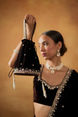 Kajal Pallu Moti Velvet Saree