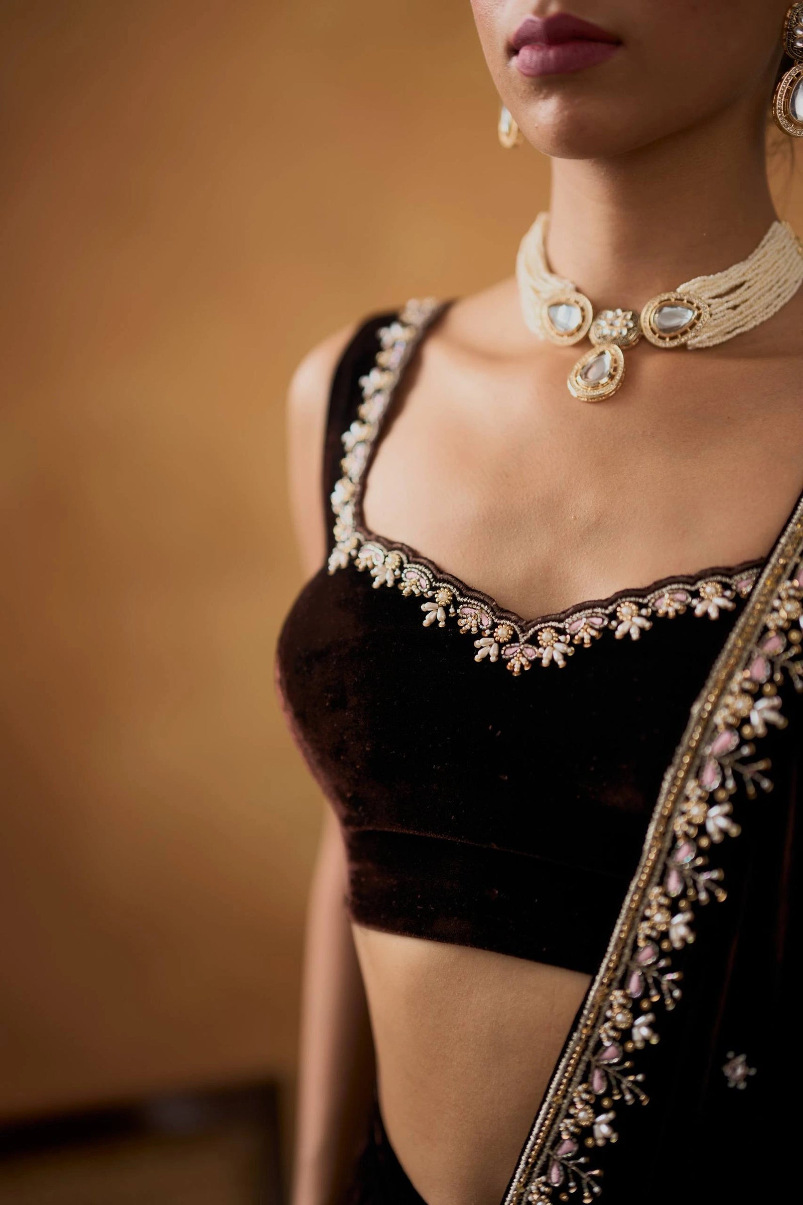 Kajal Pallu Moti Velvet Saree – Kalyanja
