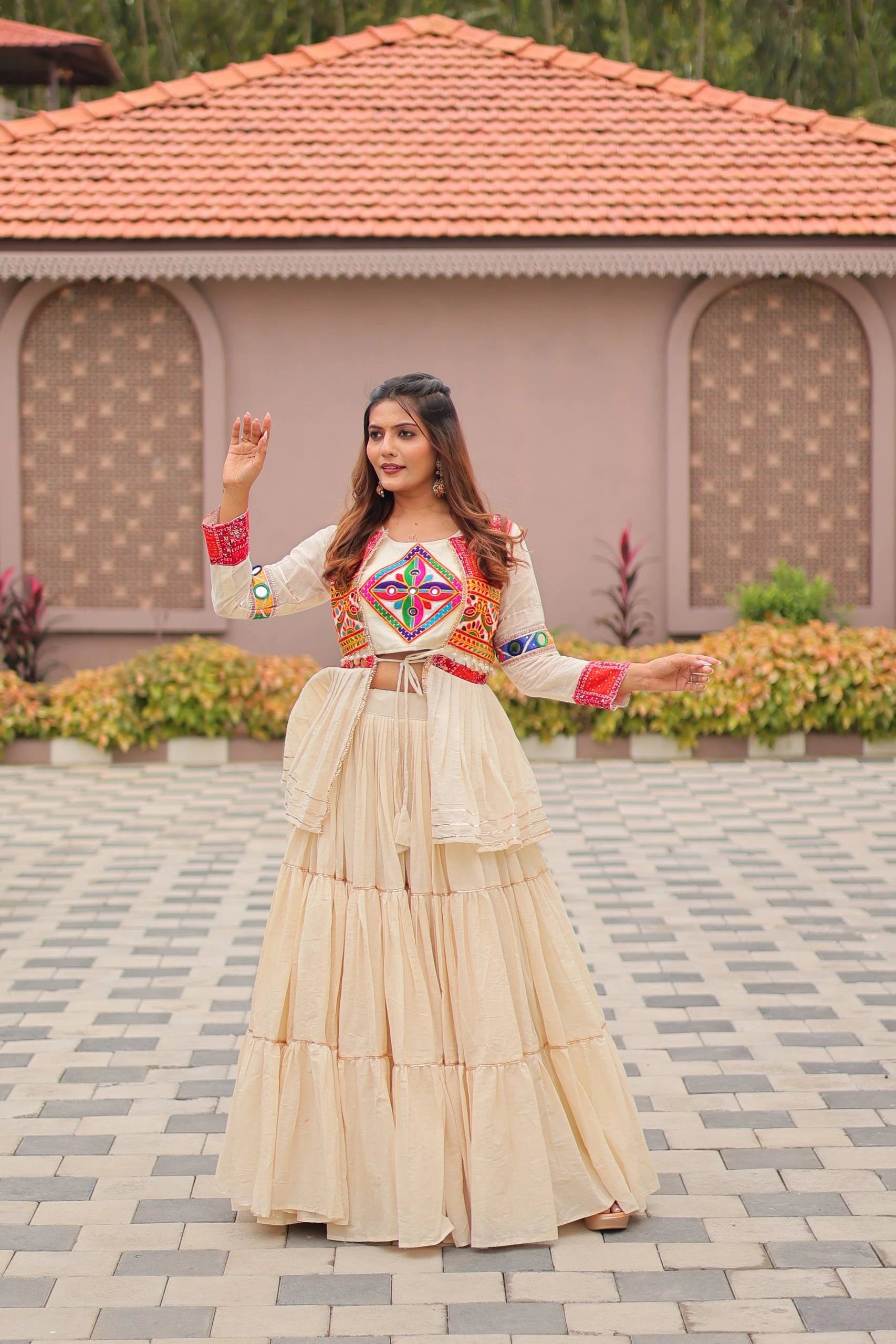 white cotton Navratri chaniya choli set