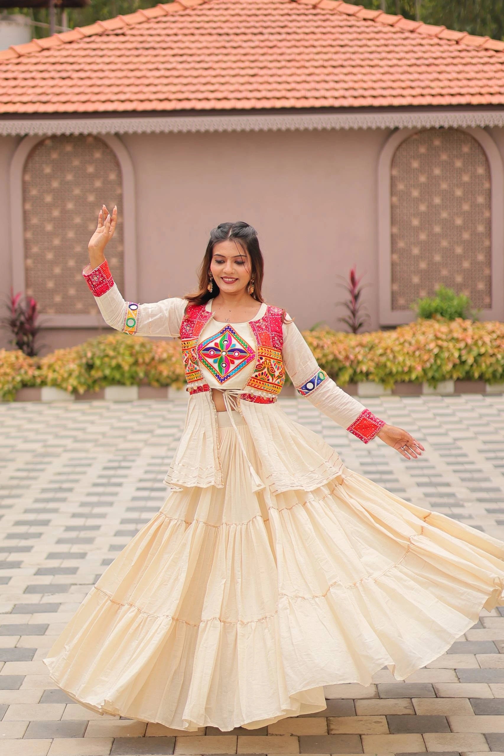 white cotton Navratri chaniya choli set
