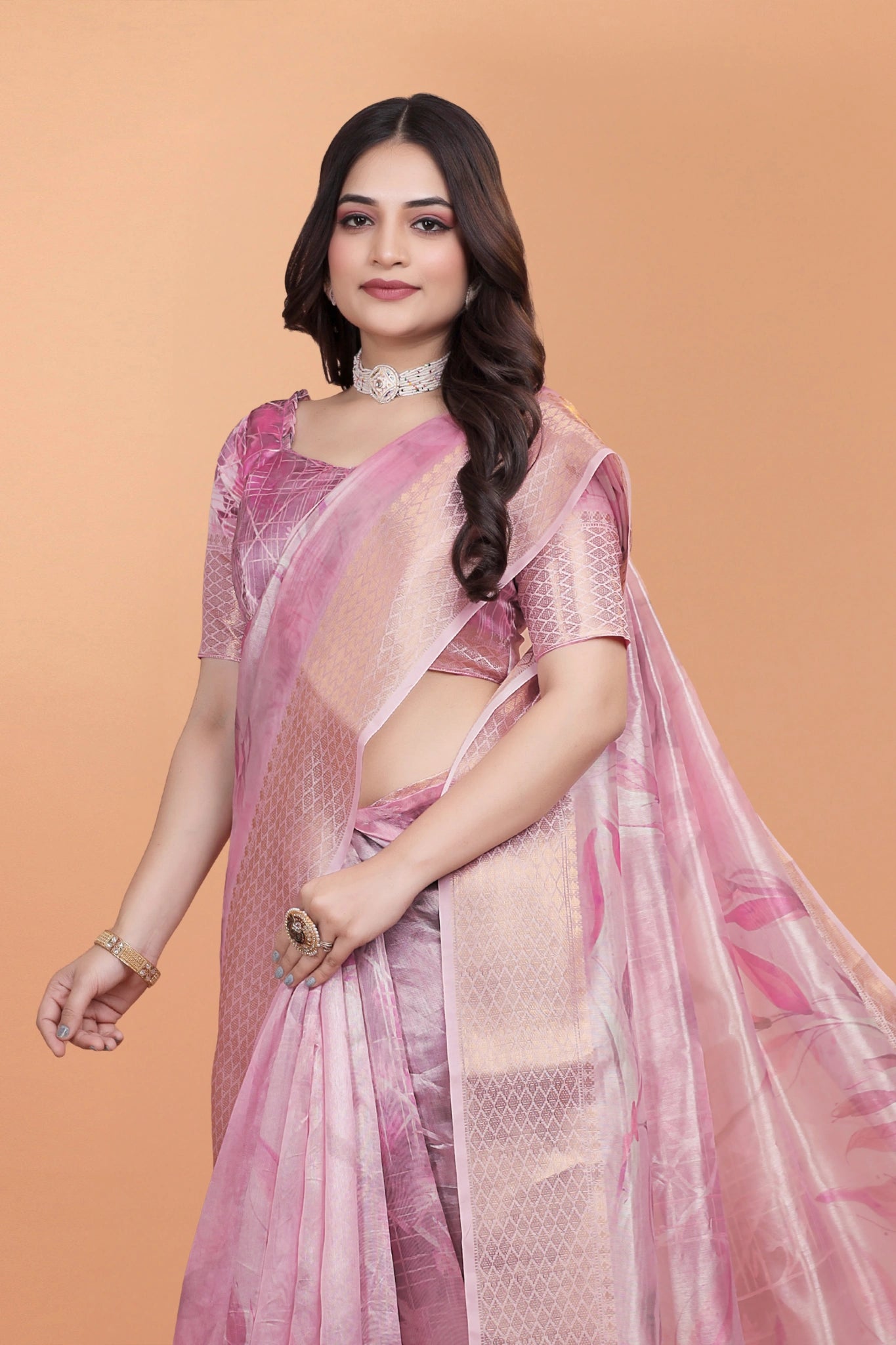 Pink Crystal Saree Upper Body and Zari Border Close Up Kalyanja KS383