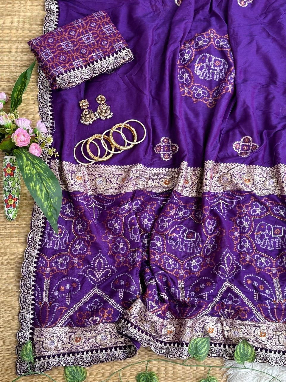 Purple bandhani saree pallu and plain body with blouse piece – Kalyanja KS408