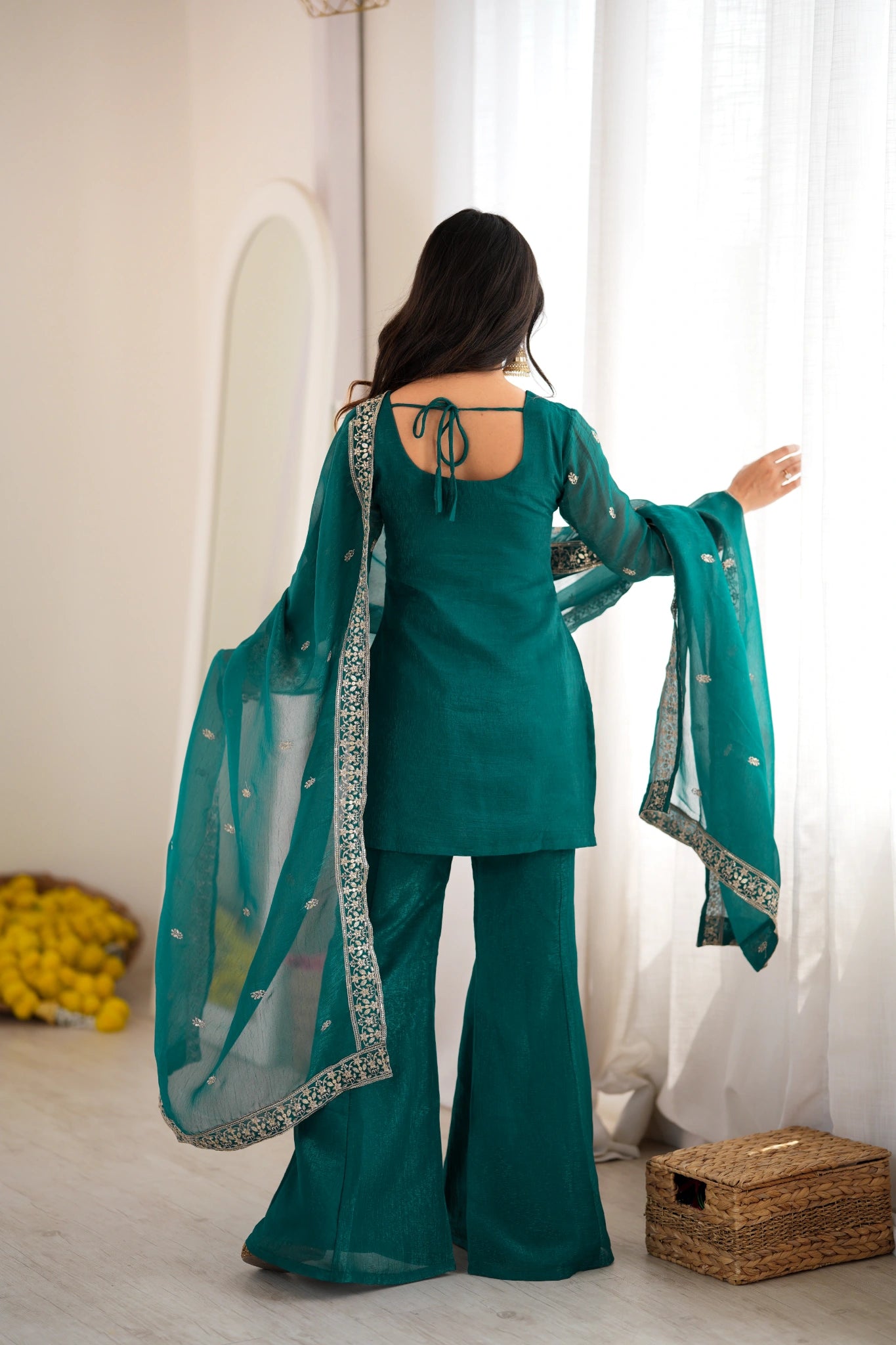 Rama suit - U-back with tie-up back view