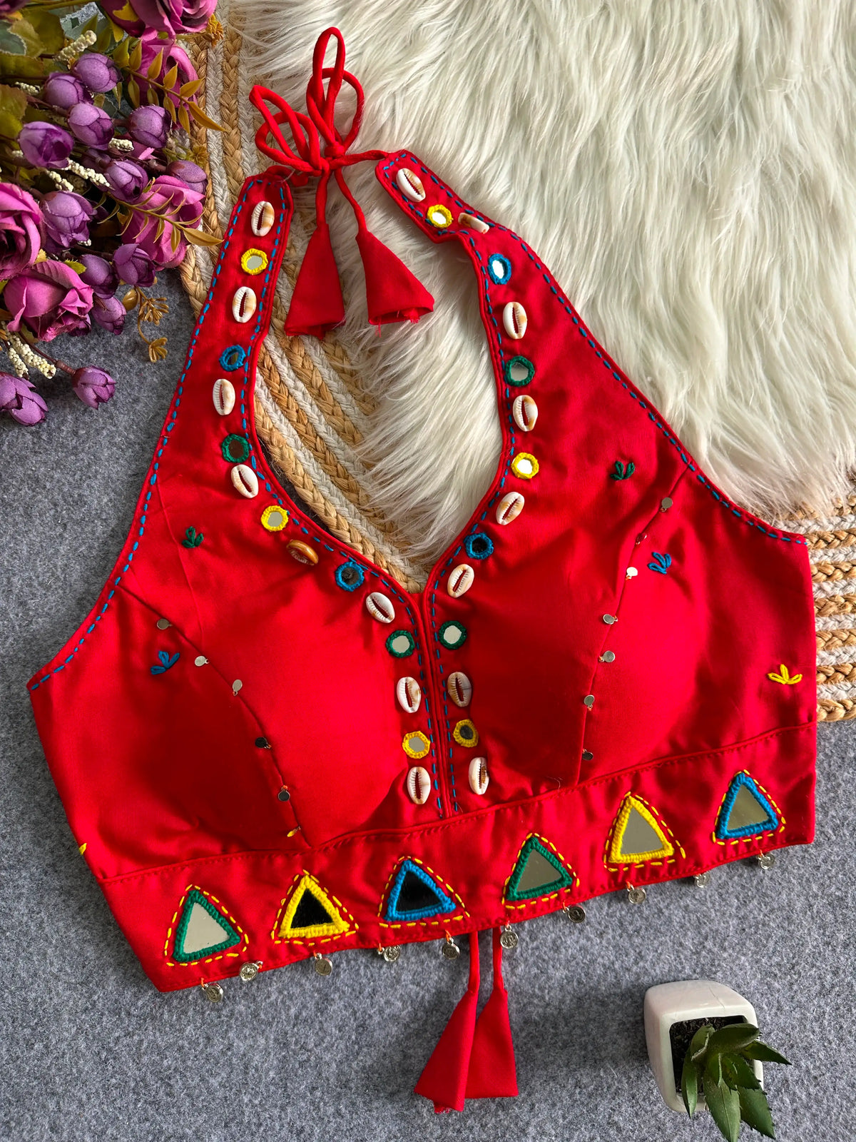 Red Handwork Mirror Work Blouse front view – V-neck cowrie shells mirrors KB43 Kalyanja