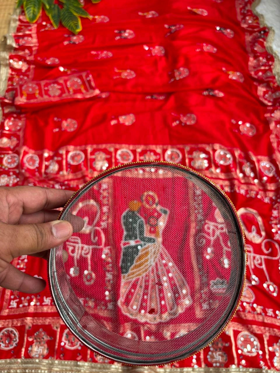 Red Moti Mirror Work Saree – Border Embroidery Detail Kalyanja KS401