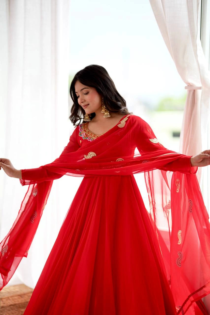 Red Anarkali Suit model with dupatta swirling KU268