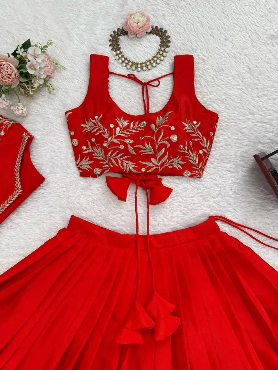 Red inner choli U-neck sleeveless flat lay detail – Kalyanja KL169
