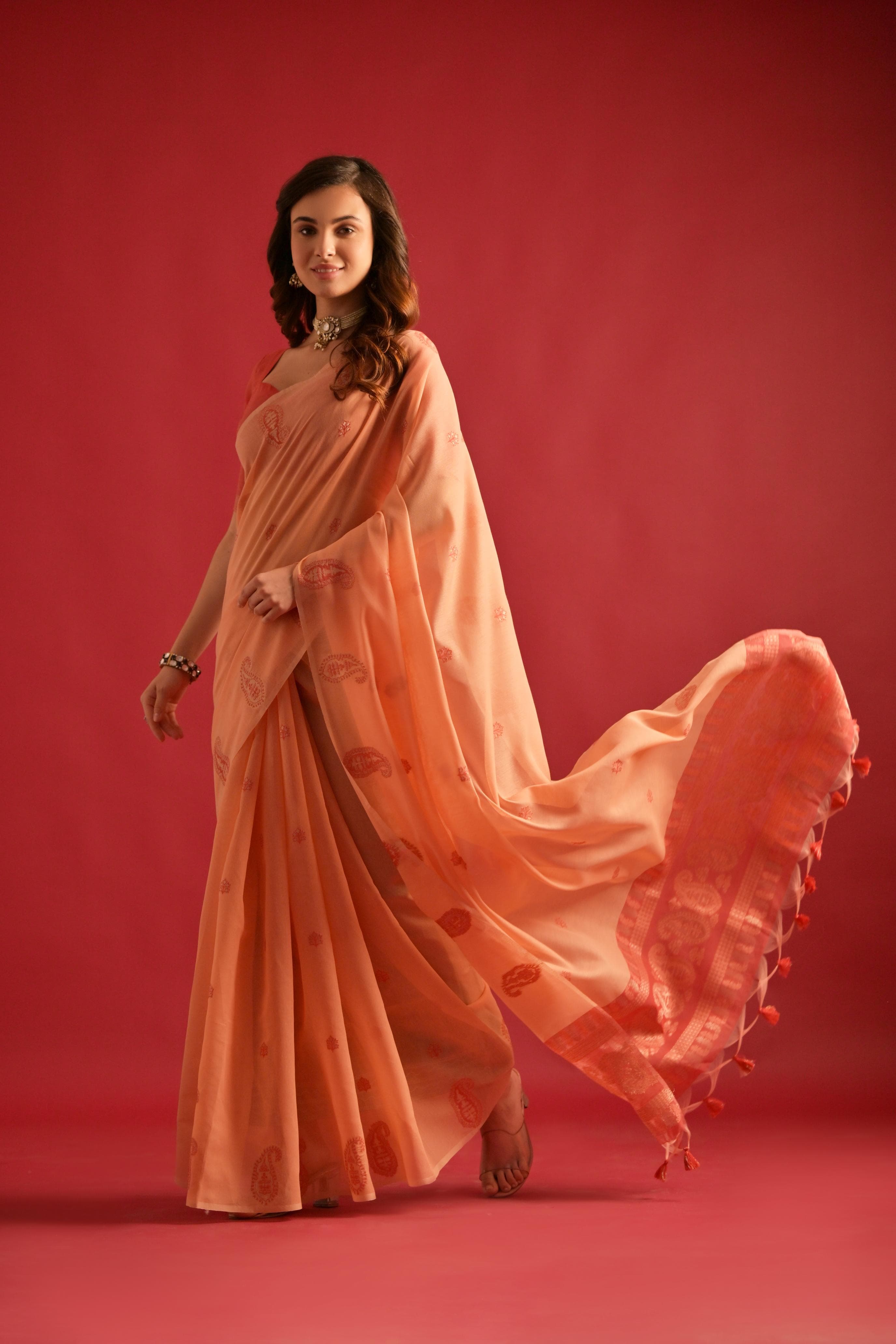 Soft Peach Resham Weaving Soft Mul Cotton Saree