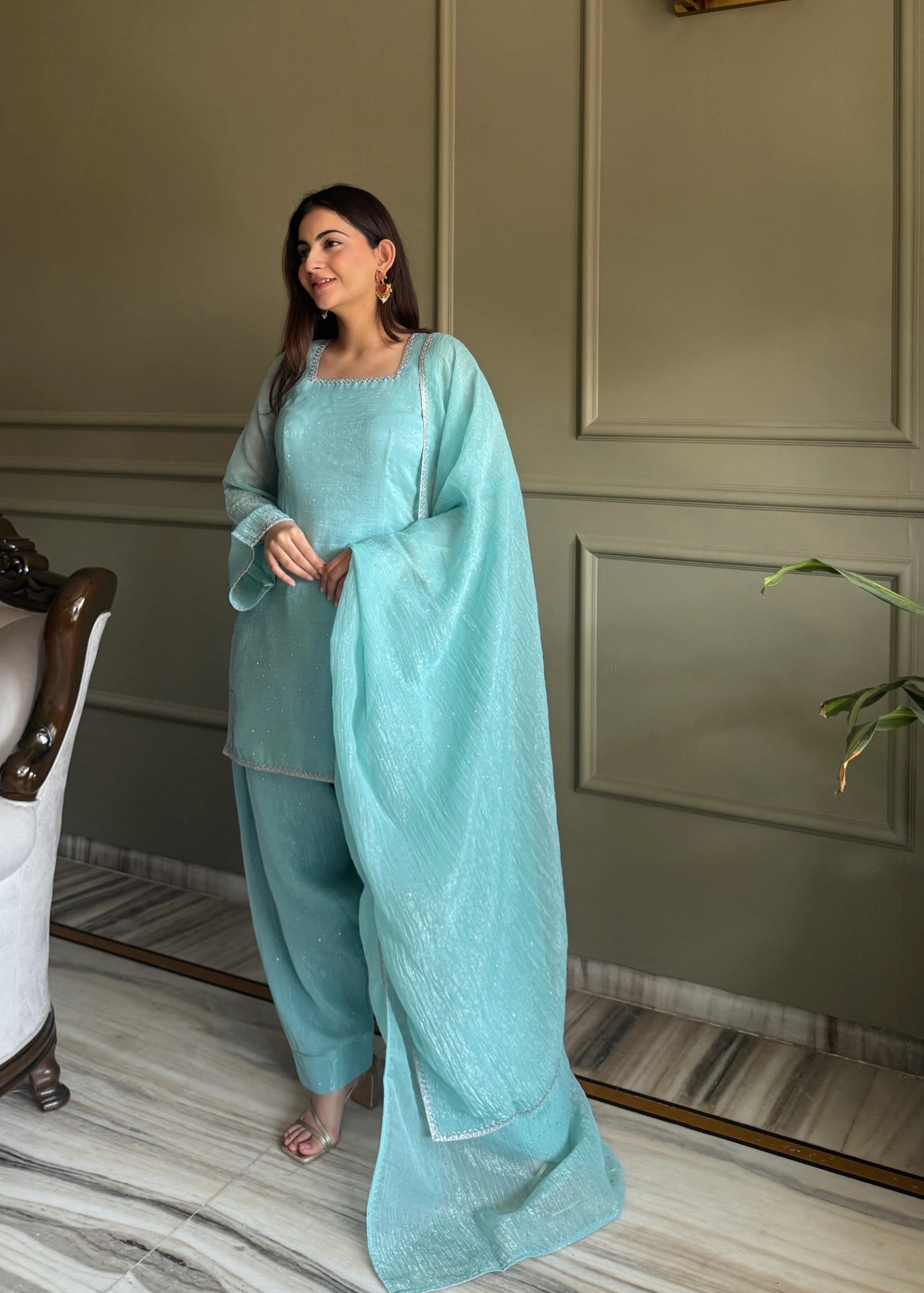 Sky blue silk blend suit - U-neck full sleeve front