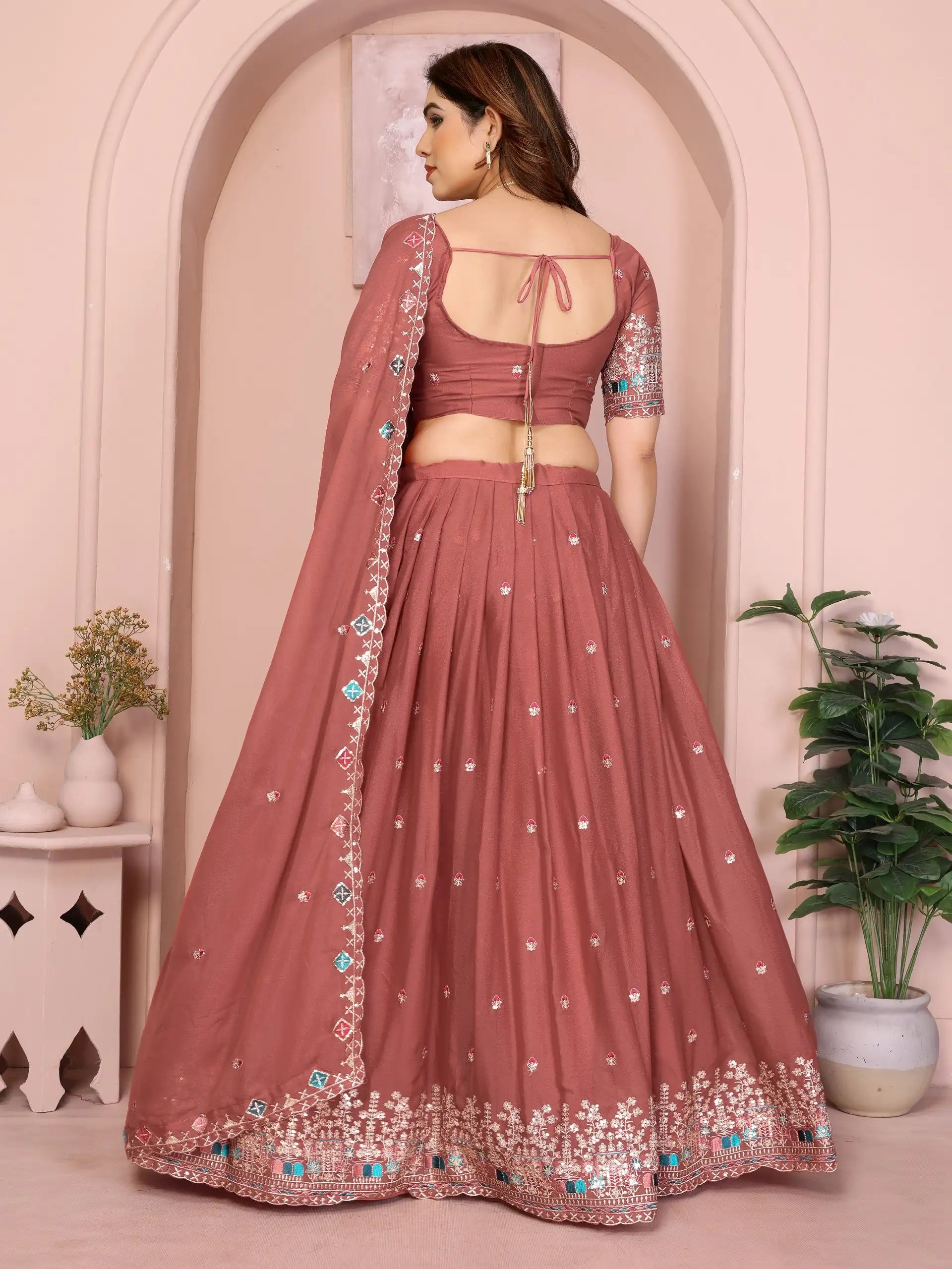 Soft Pink Cut Work Lehenga geometric butti dupatta detail – Kalyanja KL173