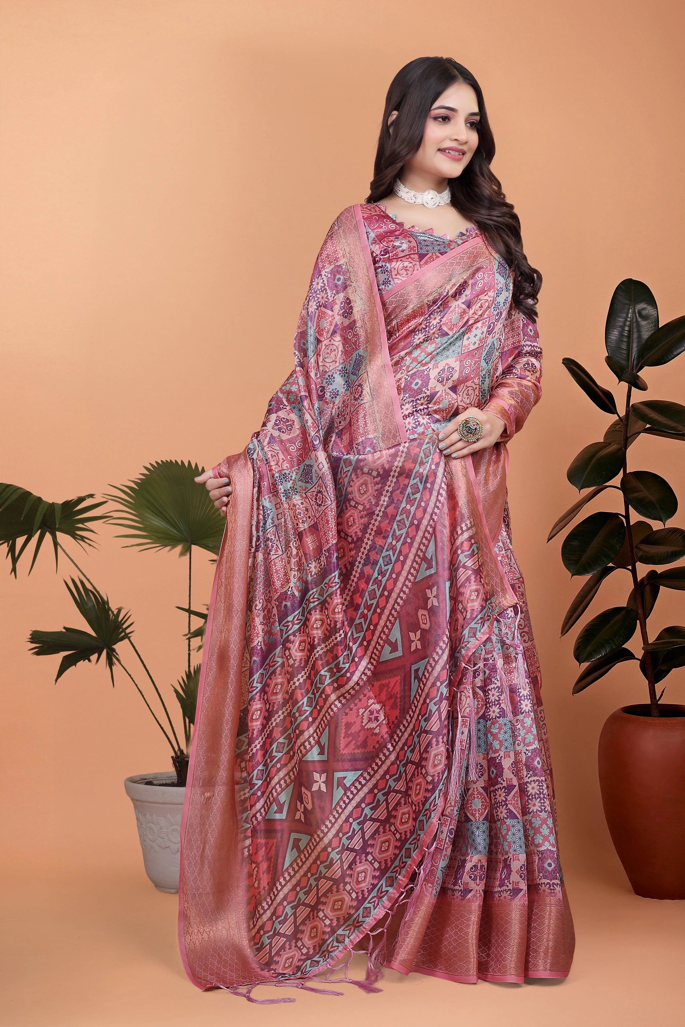 Soft Pink Zari Weaving Saree Woven Pallu View | Kalyanja KS364