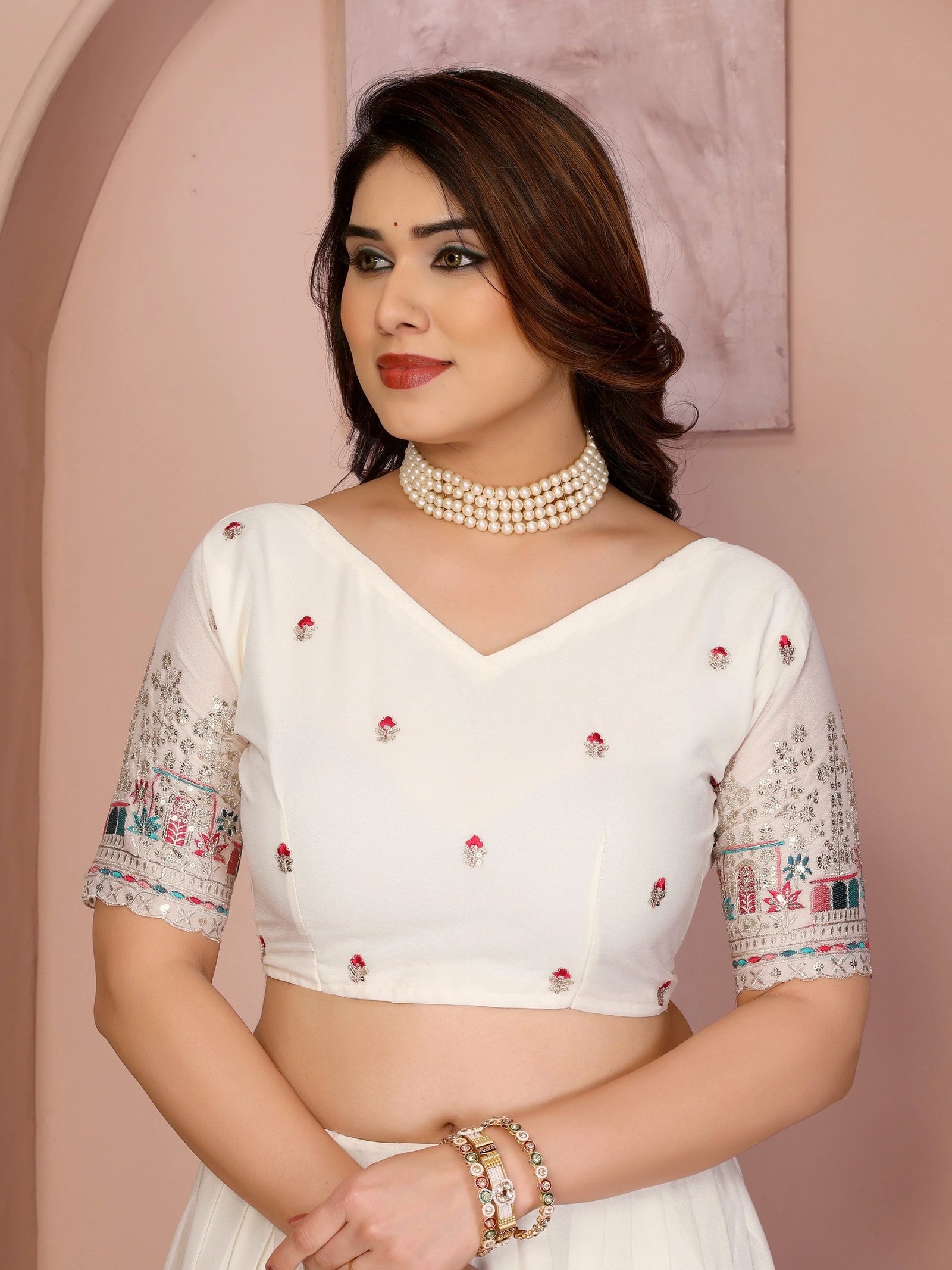 White Embroidered Cut Work choli sleeve folk embroidery V-neck close-up – Kalyanja KL173
