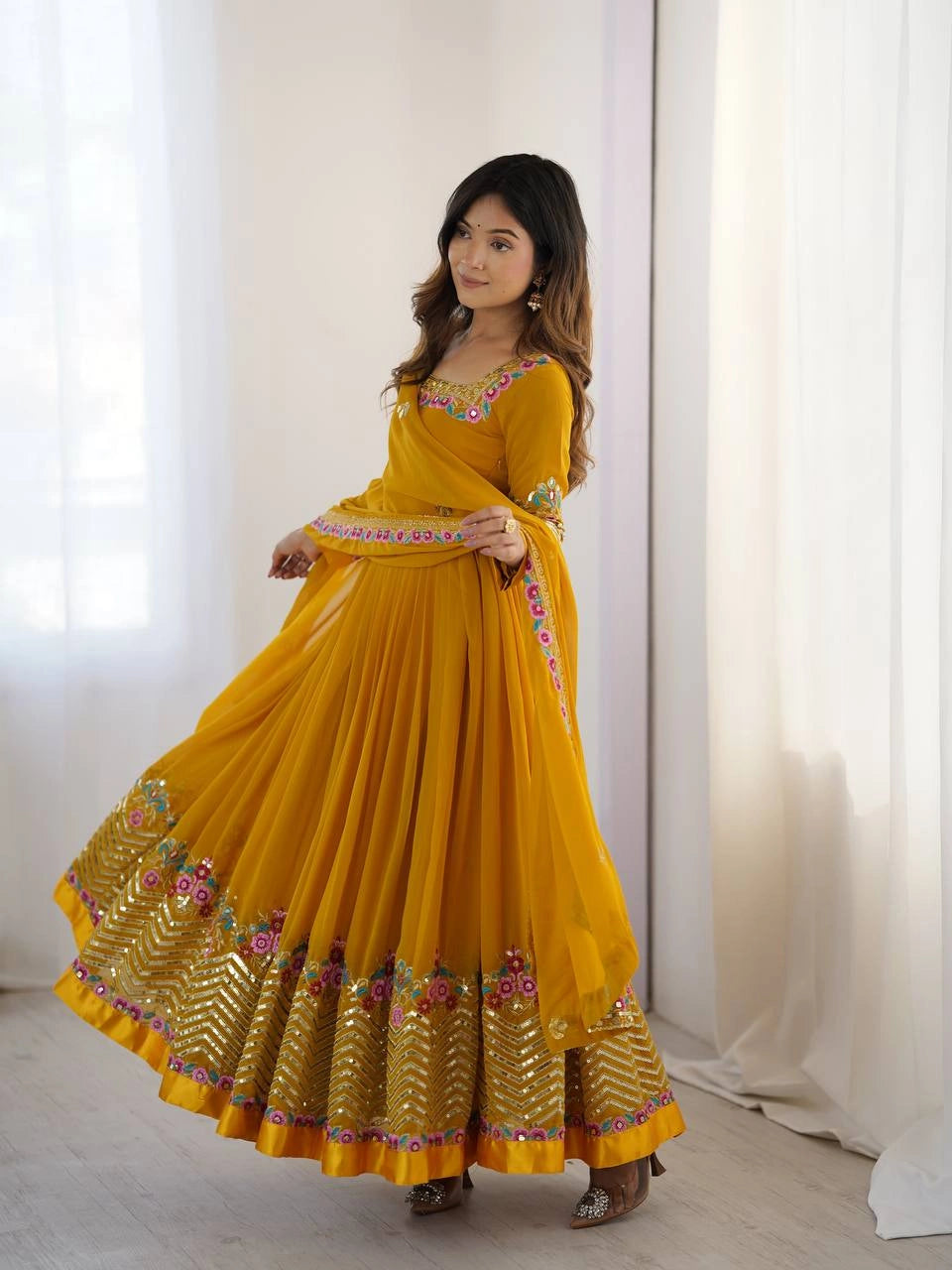 Yellow Sequins Suit dupatta booti floral detail close up KU264