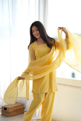 Yellow suit - dupatta styling